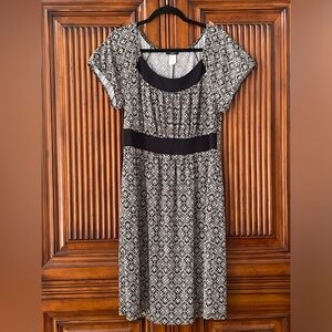 Versatile Black and Cream Patterned Dress Size 1X